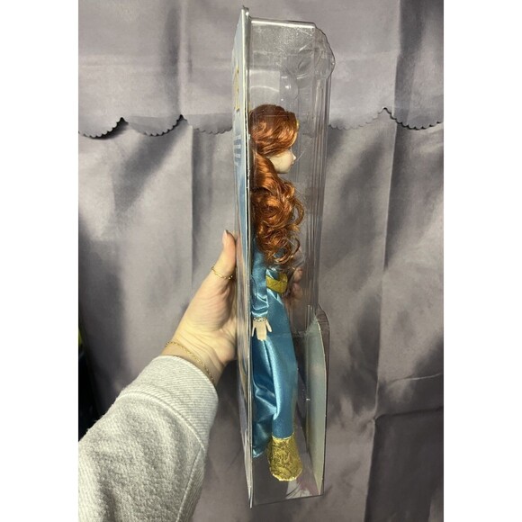 NIB Disney Pixar Brave Merida Doll with Comb, Belt, & Headband; 2011; BNIB - Picture 4 of 4